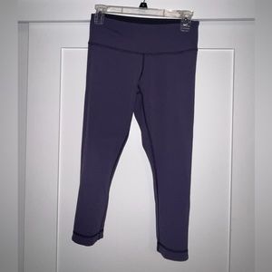 Lululemon purple Capri tights size 6